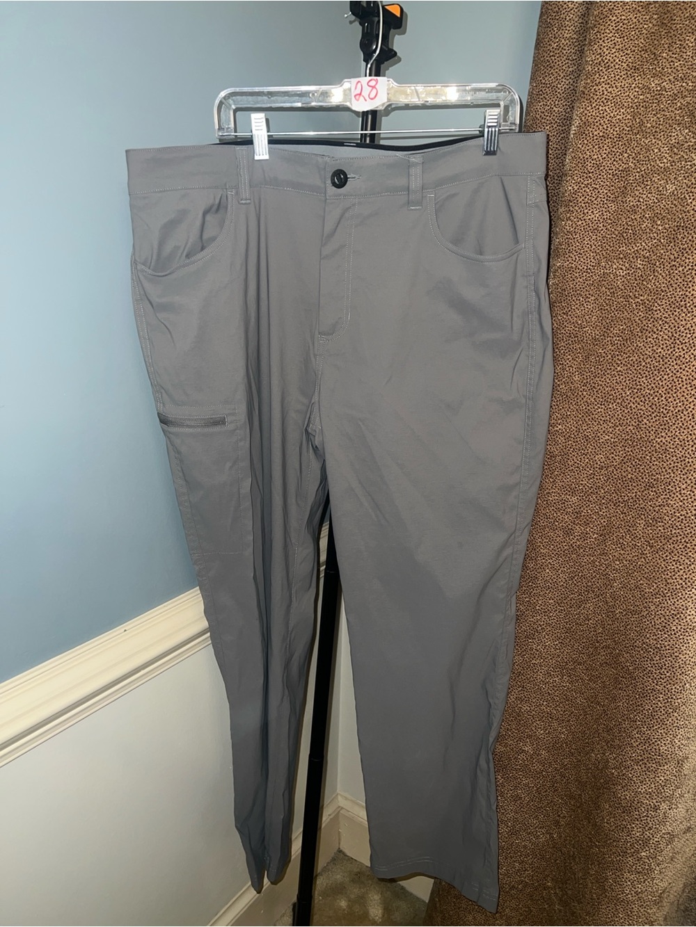 Orvis Men's Gray Cargo Pants - Straight Fit